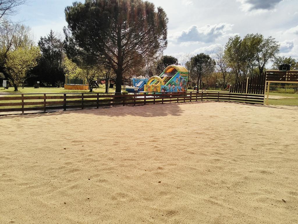 Camping Le Fief D'Anduze Exterior foto